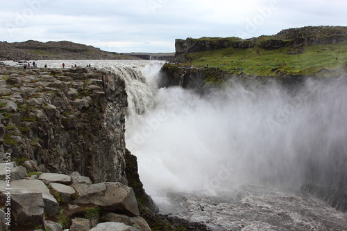 Island - Dettifoss-Wasserfall und J  kuls  rglj  fur-Schlucht   Iceand - Dettifoss Waterfall and J  kuls  rglj  fur Gorge  