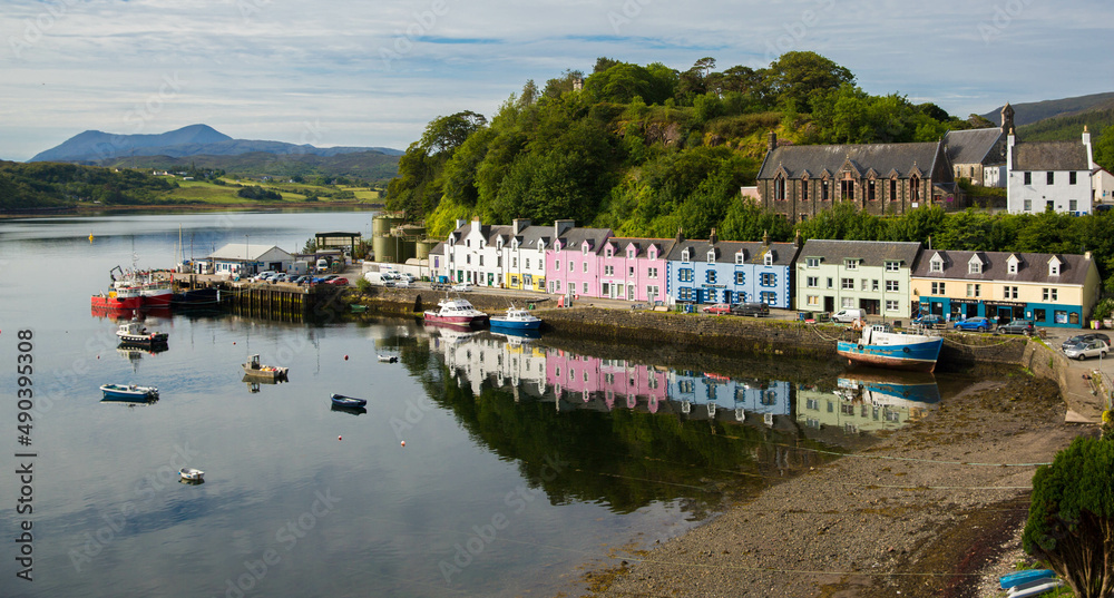 Fototapeta premium Colorful homes in Scotland