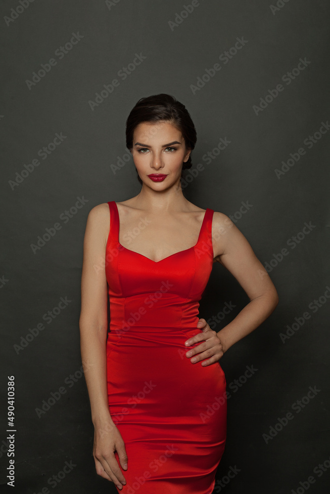 Stylish lady with dark hair and bright makeup, portrait Stylish lady with dark hair and bright makeup, portrait