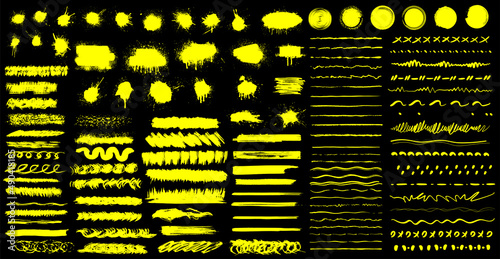 Hand drawn lines. Ink pen drawing lines, underline brush and pencil strokes brushes. Grunge ink splatter. Splash of paints, spray drops staining. Beautiful Paintbrush Set, brush stroke. Vector
