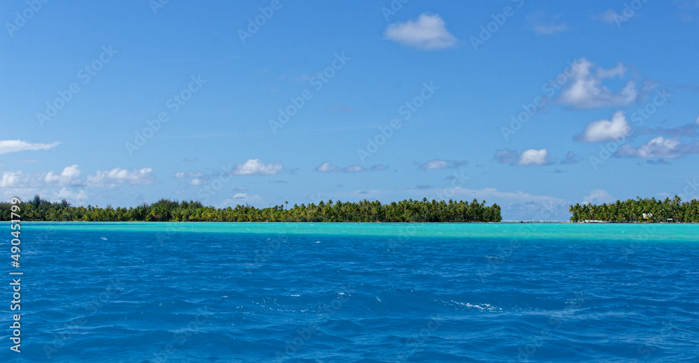 Tahaa (Polynésie Française) : Motu (petit îlot) dans le lagon de Tahaa