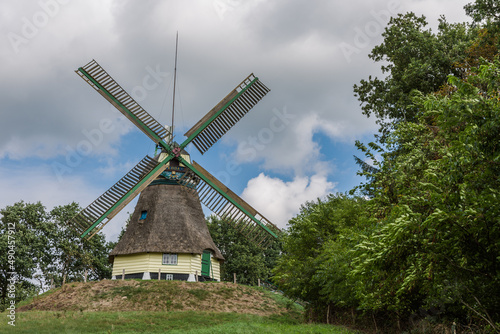 Historische Windmühle 