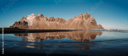 Obraz na płótnie panoramic view of stokksnes on a clear day w salonie