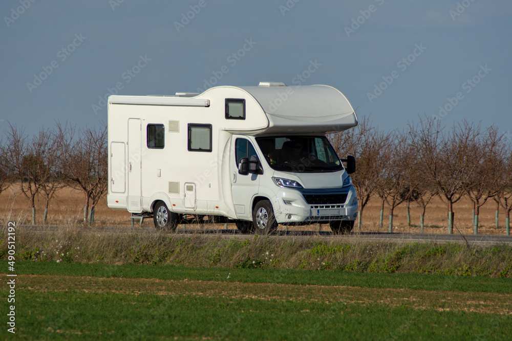 Caravana blanca Caravana blanca