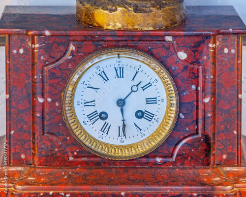 Red Marble Clock