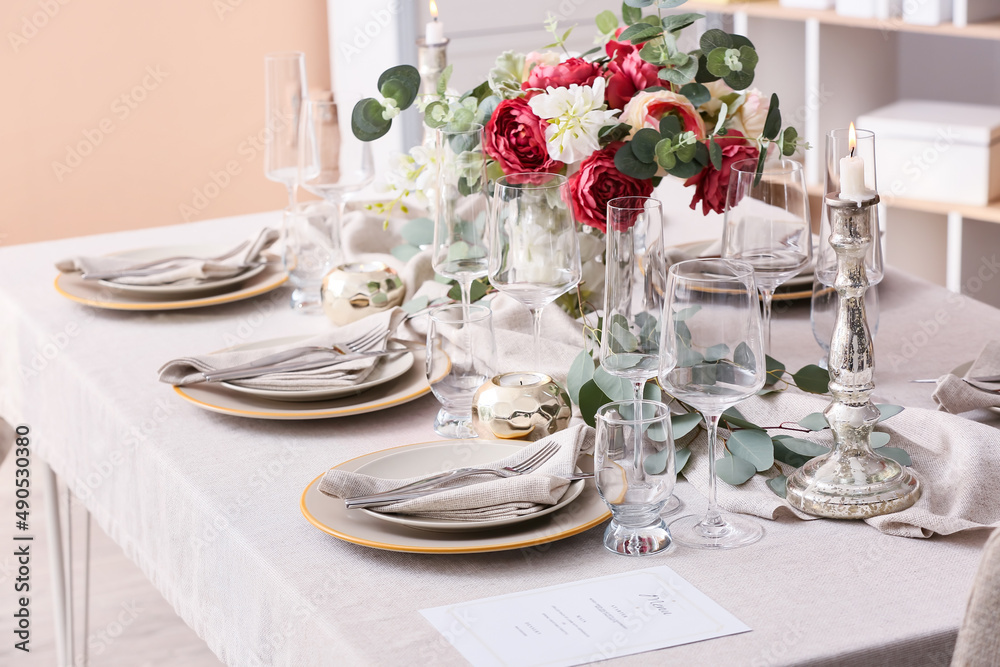 Stylish table setting for wedding Stylish table setting for wedding