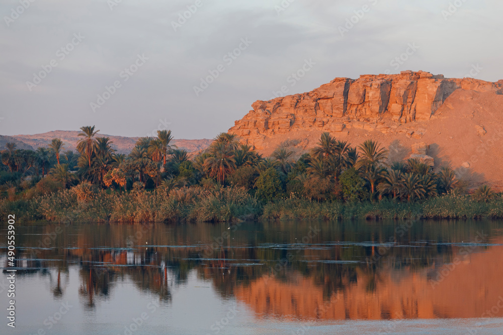 Landschaft am Nil, Ufer, Morgenlicht, Ägypten