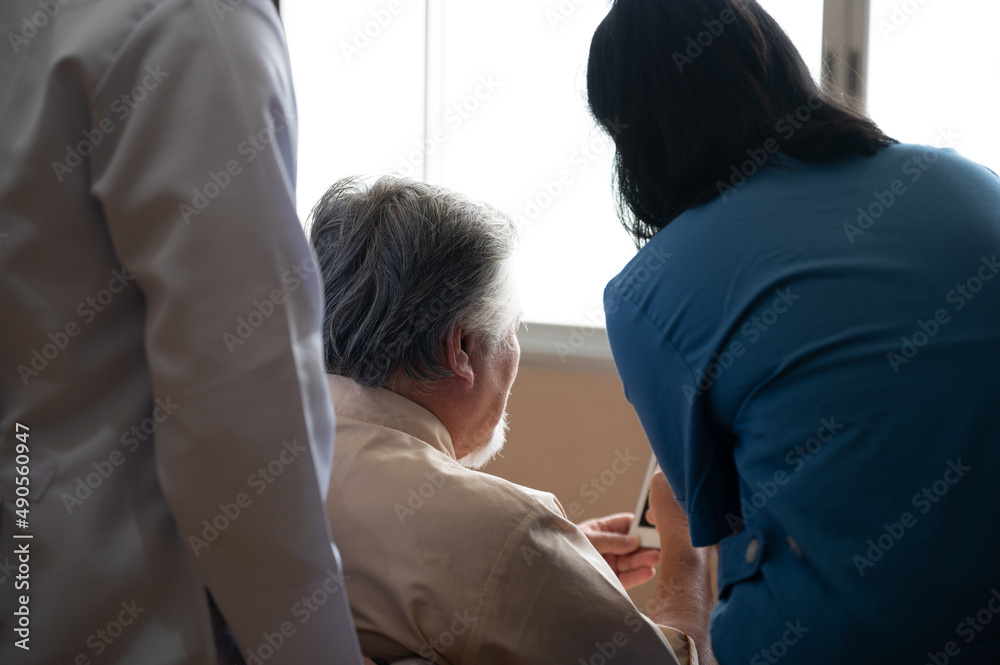 Obraz premium health insurance concept, Elderly patients living in hospital for medical checking by professional doctor and support by nurse, medicine health care for senior person