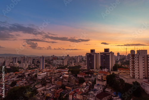 São Paulo, Brasil: Amanhecer com vista dos bairros Perdizes, Pompéia e Vila Madalea photo