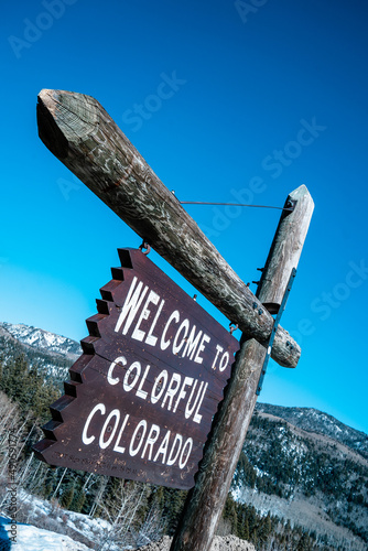 colorado state border welcome sign