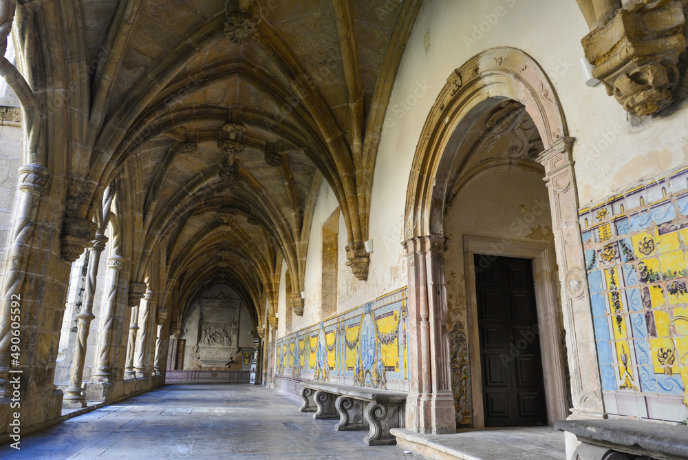 Kreuzgang Kloster Santa Cruz in Coimbra, Portugal