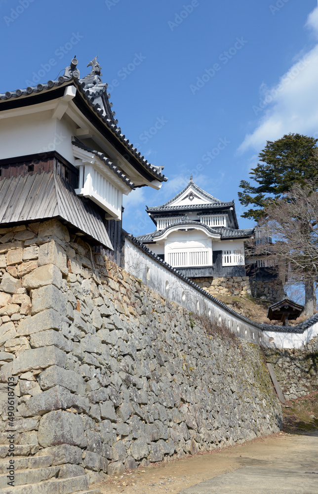 備中松山城　天守閣と五の平櫓　岡山県高梁市