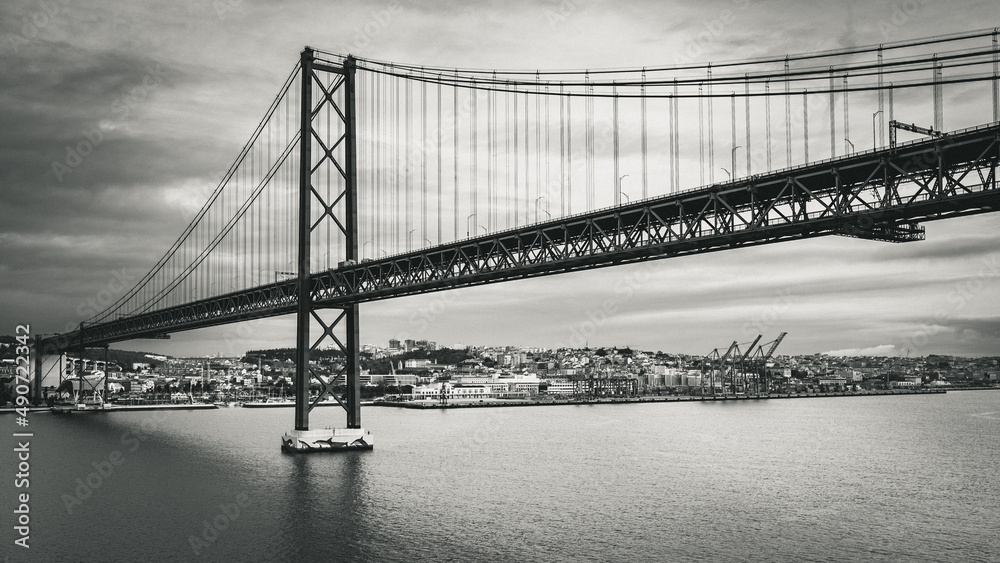 Lissabon, schwarz-weiß, Brücke Lissabon, schwarz-weiß, Brücke