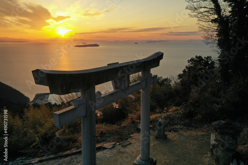 香川県観音寺市　高屋神社　鳥居