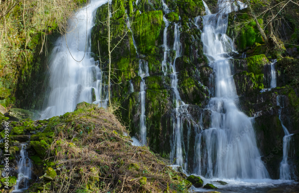 Obraz premium Waterfall in the valley of Araitz next to the Aralar mountain range, Navarre
