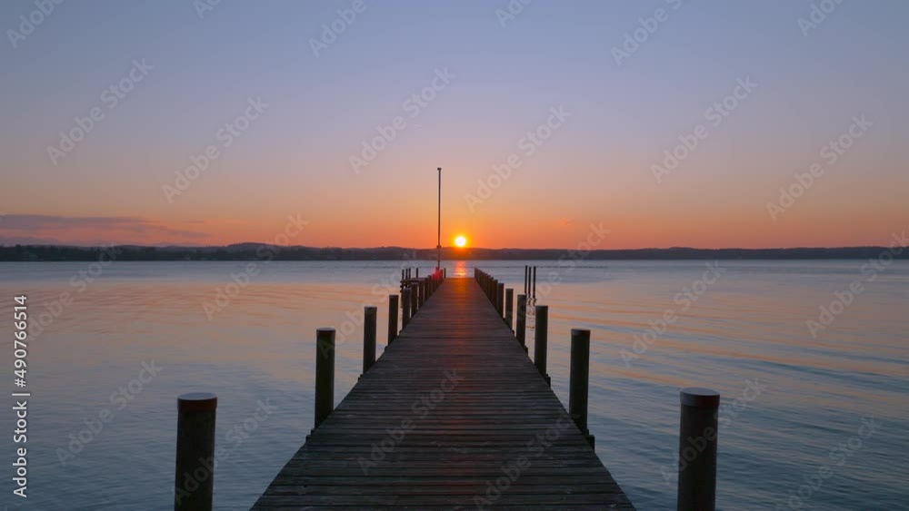 Sonnenuntergang am Starnberger See, Bayern, Deutschland Sonnenuntergang am Starnberger See, Bayern, Deutschland