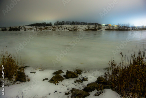 Fototapeta Naklejka Na Ścianę i Meble -  Ледяное озеро 