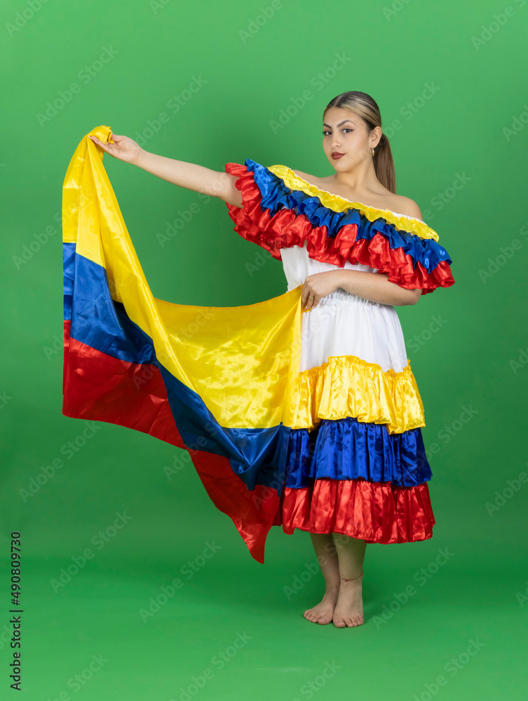 Bella colombiana con traje de cumbia latina Stock Photo | Adobe Stock