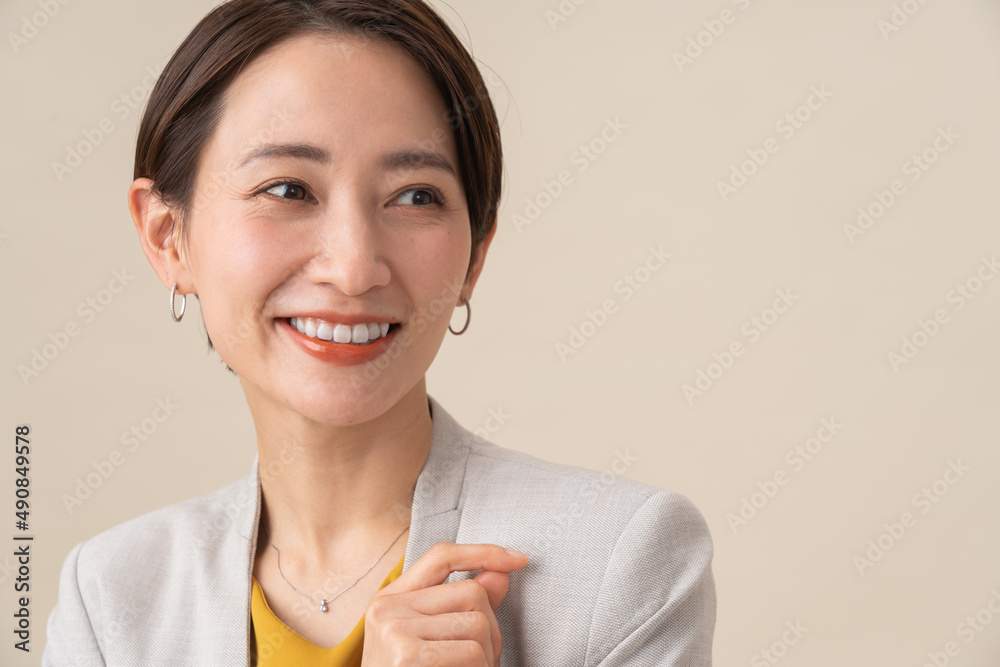 ビジネス　日本人女性