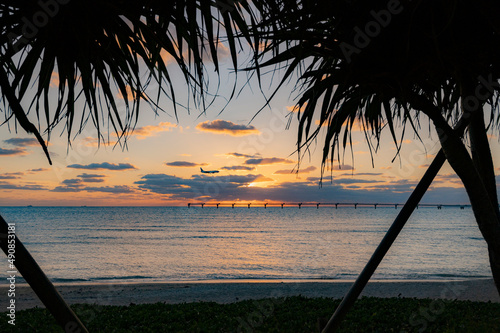 沖縄　瀬長島から見える夕日 photo