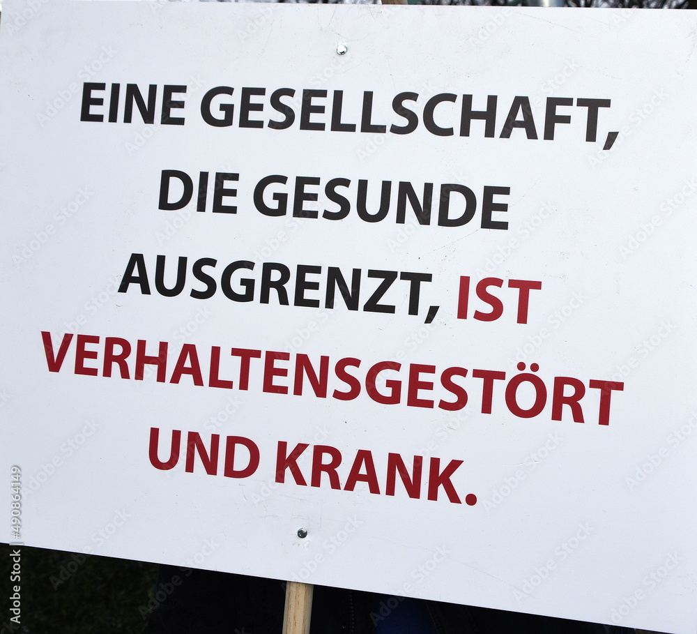 Fototapeta premium Schild auf einer Corona-Demo: 