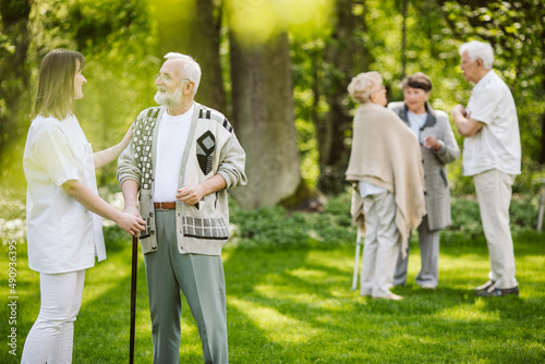 Sunny afternoon in the garden of nursing home for elderly © Photographee.eu