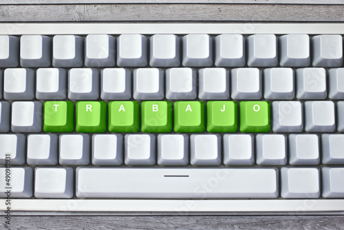 Teclado blanco con palabra trabajo