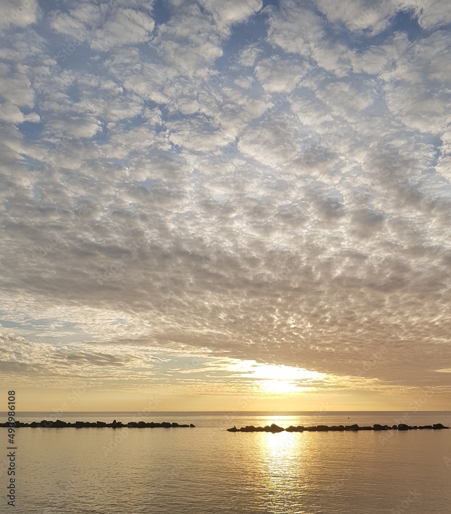 Obraz premium sunset over the sea