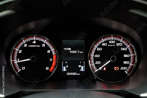 Fotografie analog car speedometer