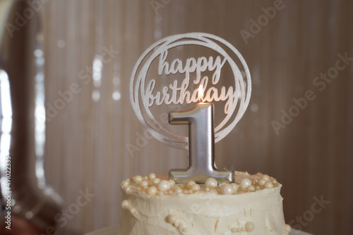 Εκτύπωση καμβά Cake for a one-year-old child with the number one year