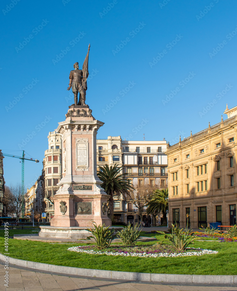 Statue de l'amiral Antonio de Oquendo - Place Okendo - San Sebastian (Donostia) - espagne