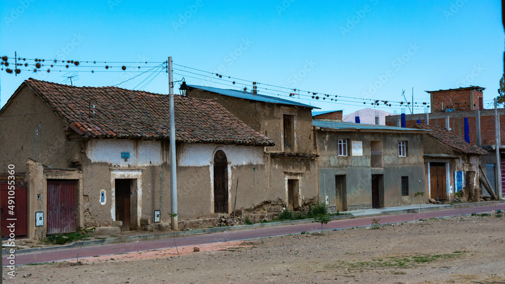 fotografia arquitectonica colonial de casas antiguas y estructuras viejas