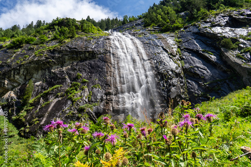 Ein schöner Wasserfall im Stilluptal in Zillertal / Tirol photo
