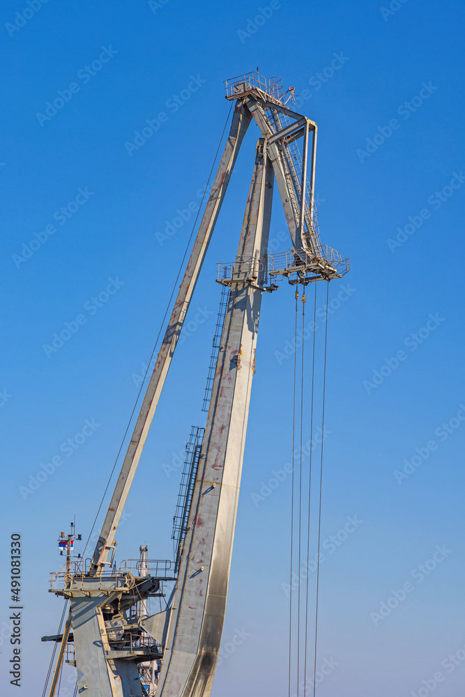 Port Crane Top