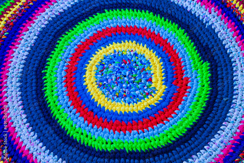 do-it-yourself knitted crochet carpet