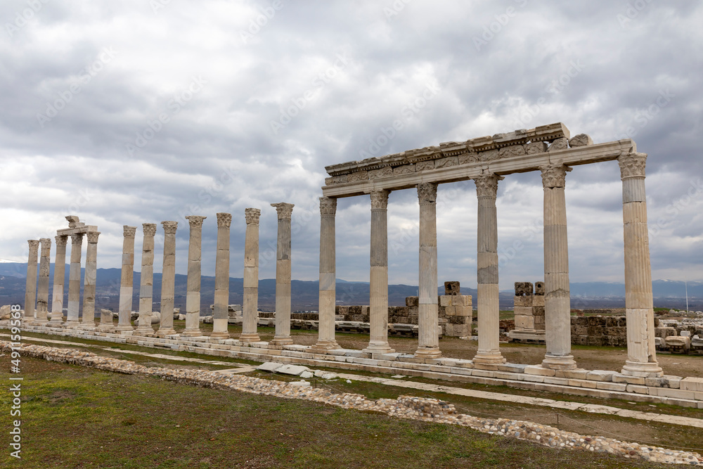 Fototapeta premium Laodikeia Ancient City in Denizli Province