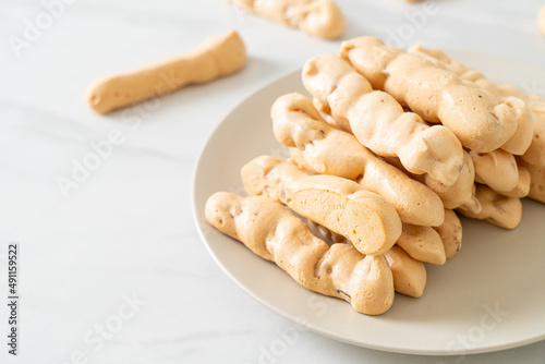 almonds meringue stick on plate