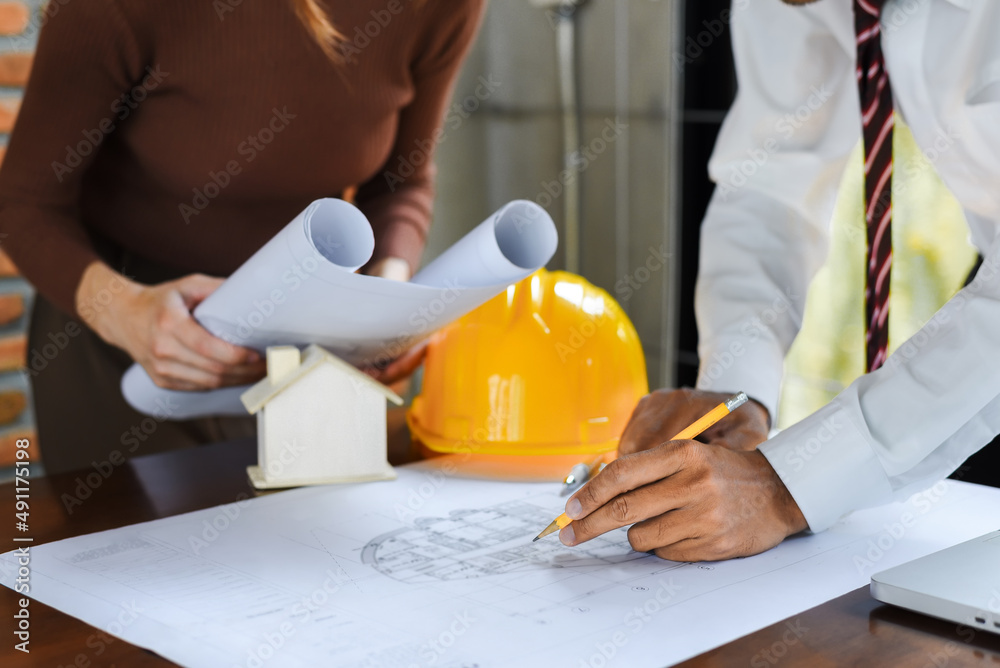 engineer meeting for architectural project. working with partner