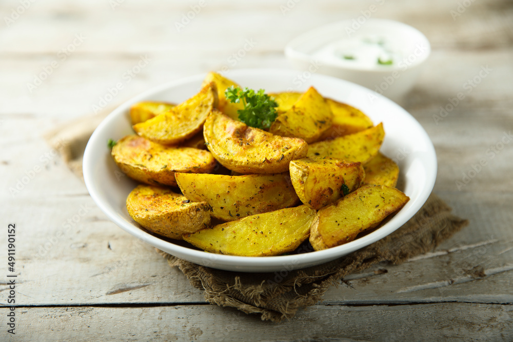 Roasted potato wedges with curry