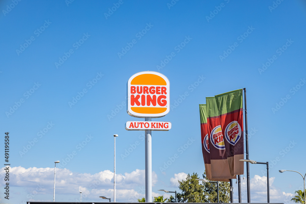 Huelva, Spain - March 6, 2022: Burguer King Auto King Entrance. Burger King  (BK) is an American multinational chain of hamburger fast food restaurants,  founded in 1953 Photos | Adobe Stock