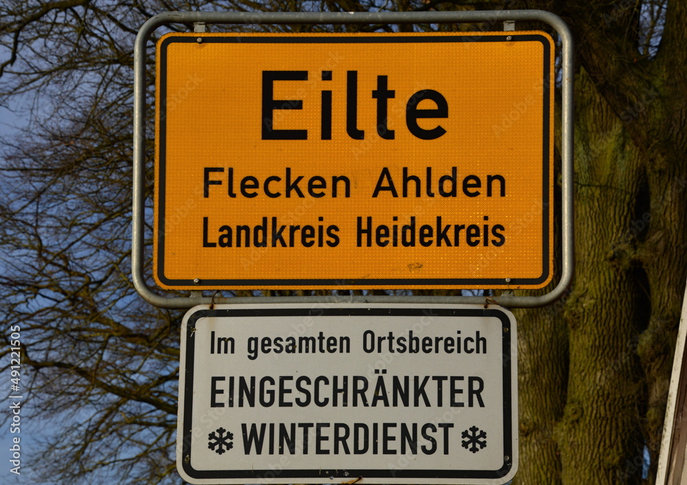 Ortschild von Eilte am Fluss Aller, Niedersachsen Ortschild von Eilte am Fluss Aller, Niedersachsen