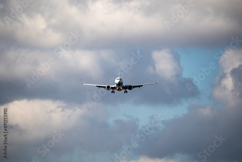 samolot-lotnisko-lądowanie © JacoPoland