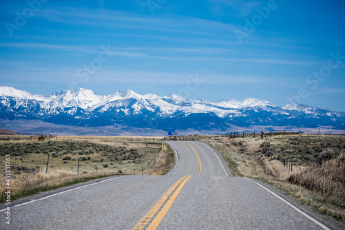 road to the mountains