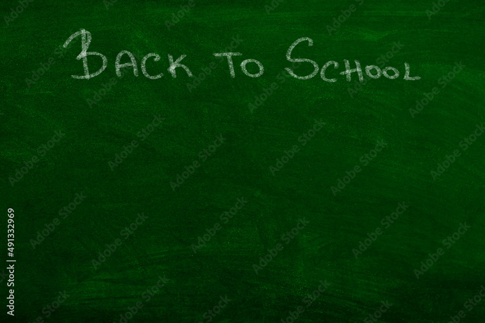 Obraz premium Back to school sig n on chalkboard greenboard blackboard 