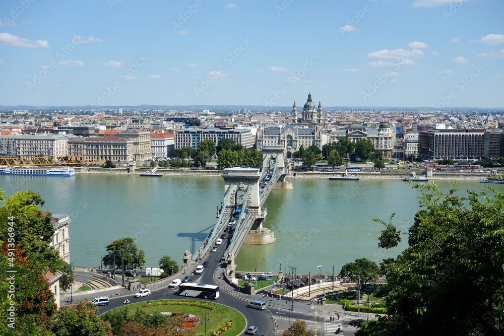 Obraz premium Up and Up in Budapest