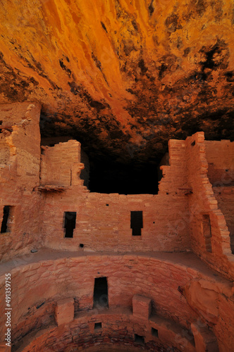 Inside the Cliff Palace ruins, the largest Ancestral Puebloans cliff dwelling in North America, Mesa Verde National Park, Colorado, USA
