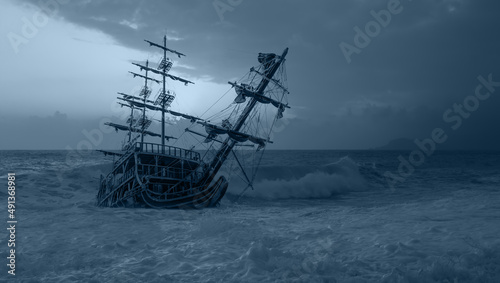 Canvas Print An old shipwreck (old sailing ship)  abandoned stand on beach