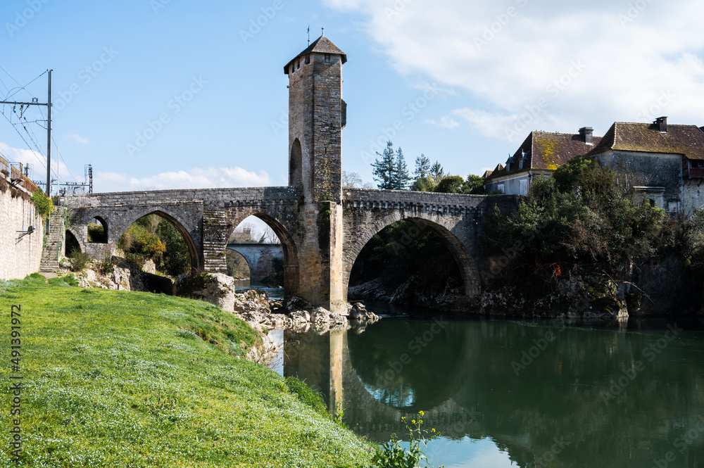 Vue du Pont Vieux à Orthez en France