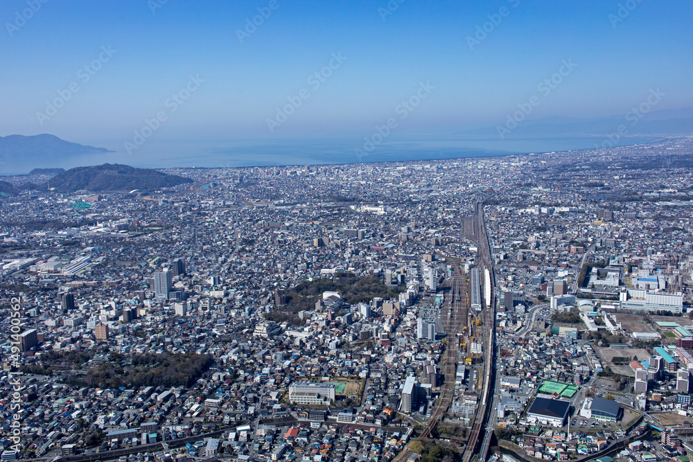 Fototapeta premium 三島市上空・東海道新幹線三島駅・空撮