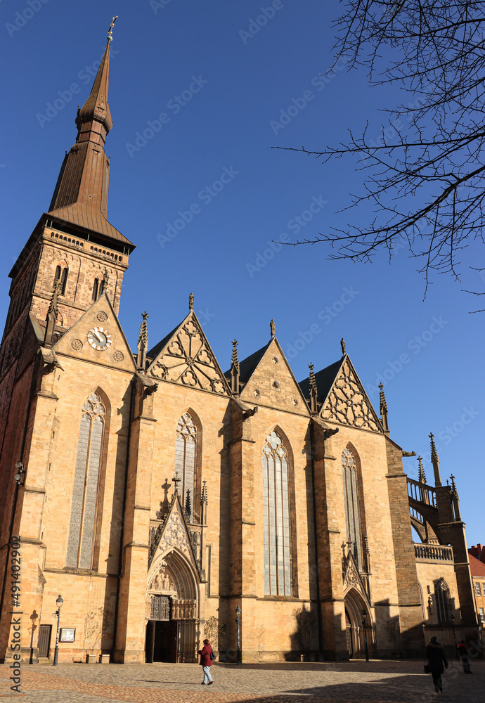 Fototapeta premium St.-Marien-Kirche am Markt in Osnabrück